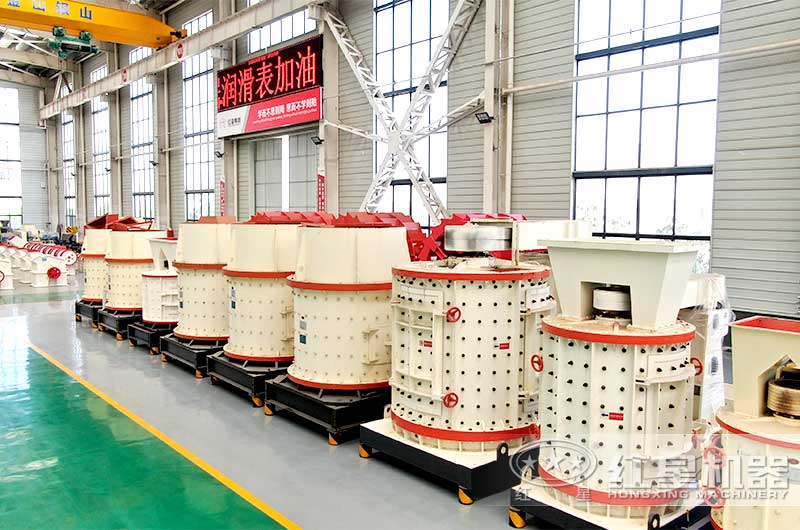 不同規(guī)格的復(fù)合破碎機 不同規(guī)格的復(fù)合破碎機