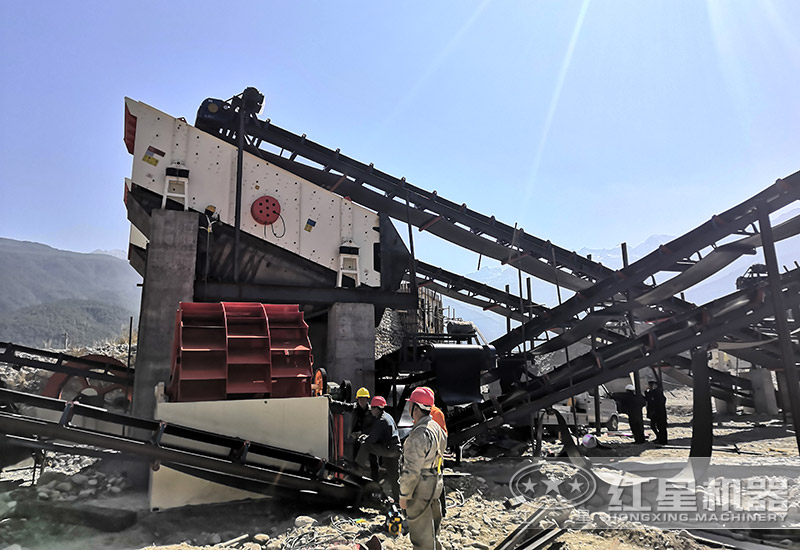 大型洗沙機一套設備安裝中-客戶現(xiàn)場 大型洗沙機一套設備安裝中-客戶現(xiàn)場