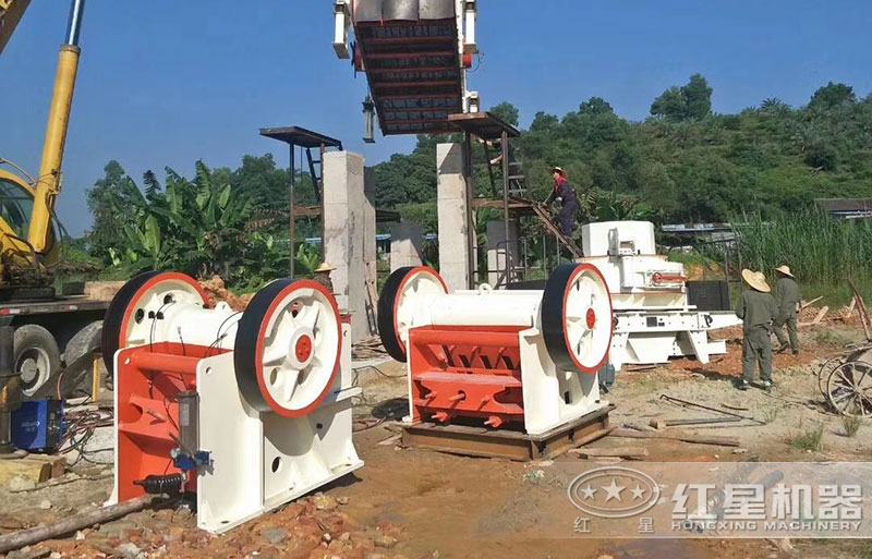 設(shè)備安裝、調(diào)試現(xiàn)場(chǎng)