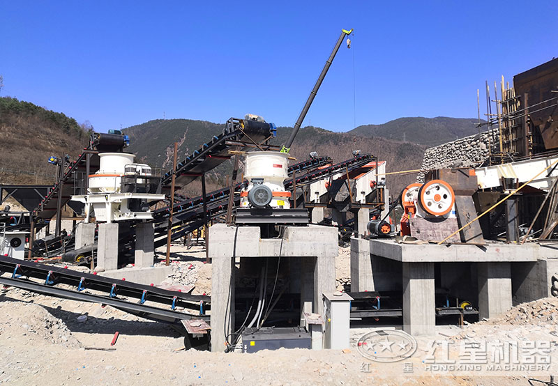 碎石機作業(yè)現場